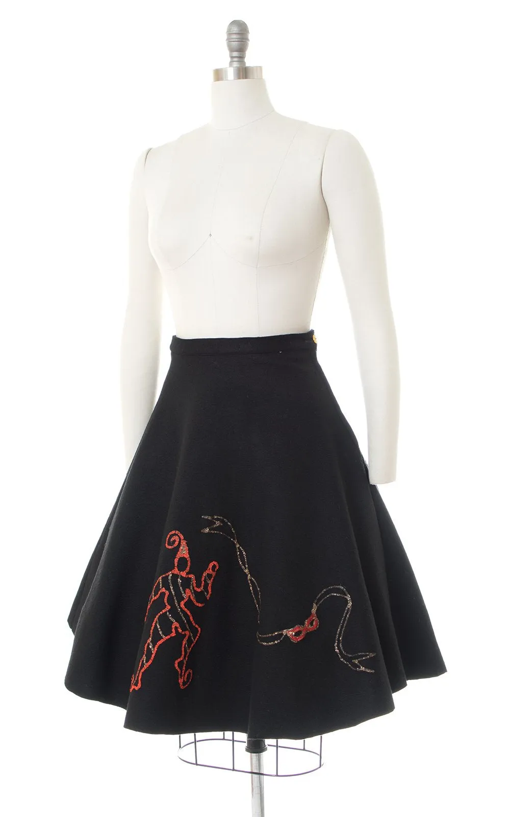 $50 & UNDER SALE || 1950s Glitter Jester & Mask Novelty Felt Skirt | small