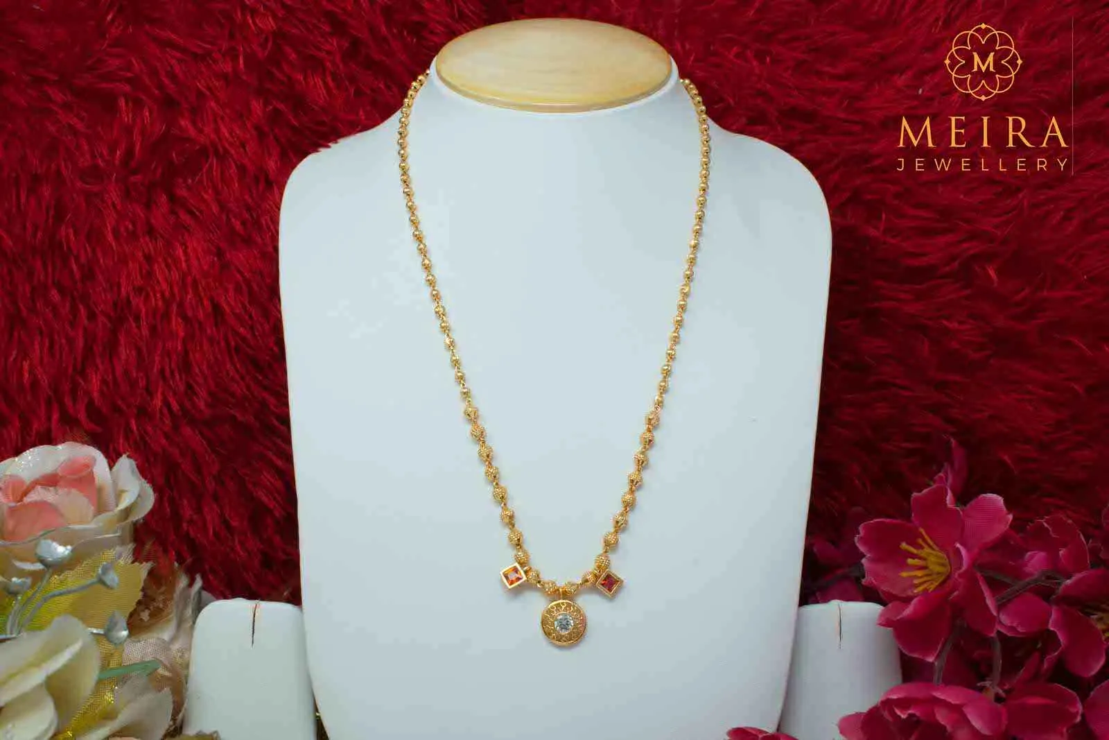 Gilded Kanthi: Traditional Opulence